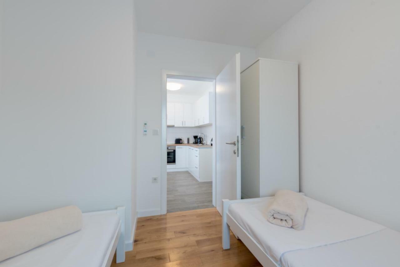 פרוי Villa Anja 1St Floor מראה חיצוני תמונה