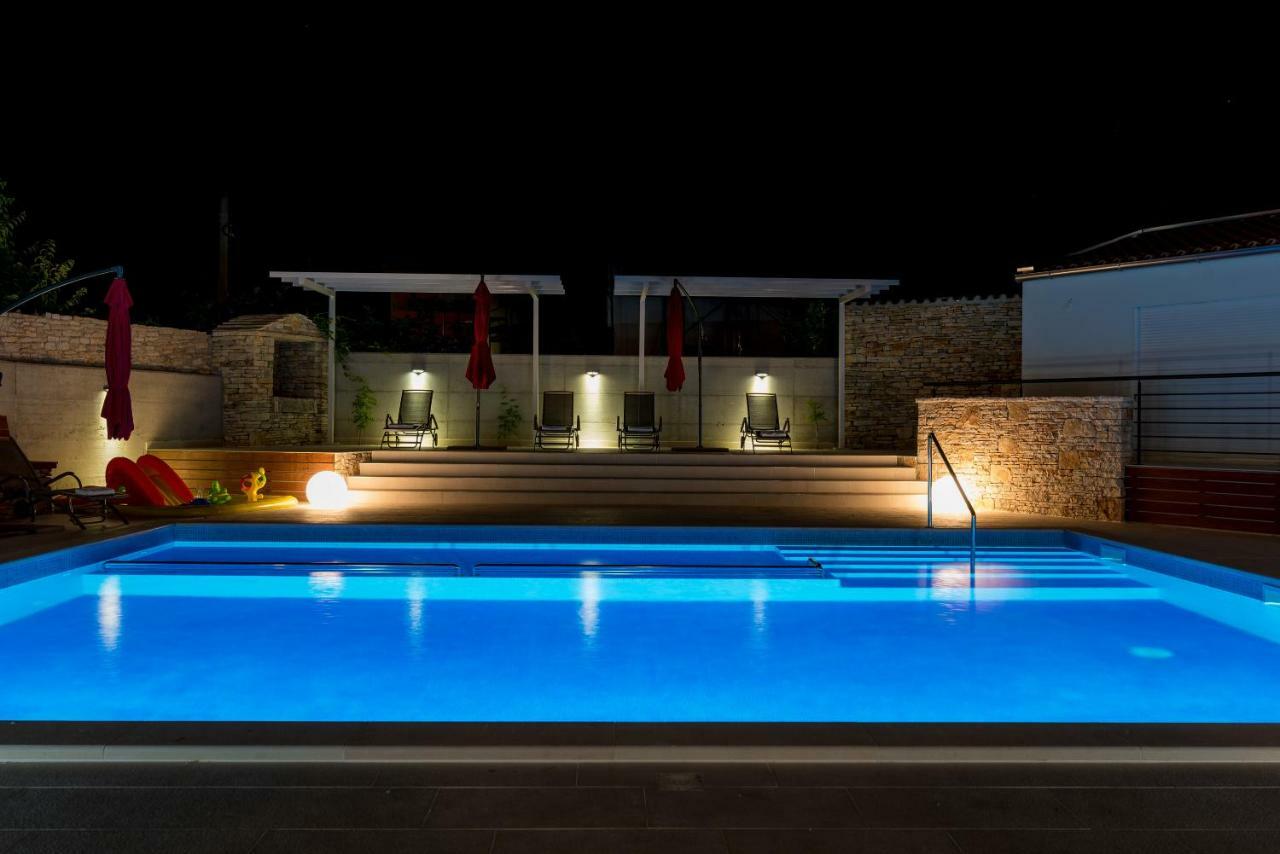 פרוי Villa Anja 1St Floor מראה חיצוני תמונה