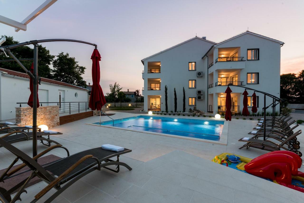 פרוי Villa Anja 1St Floor מראה חיצוני תמונה