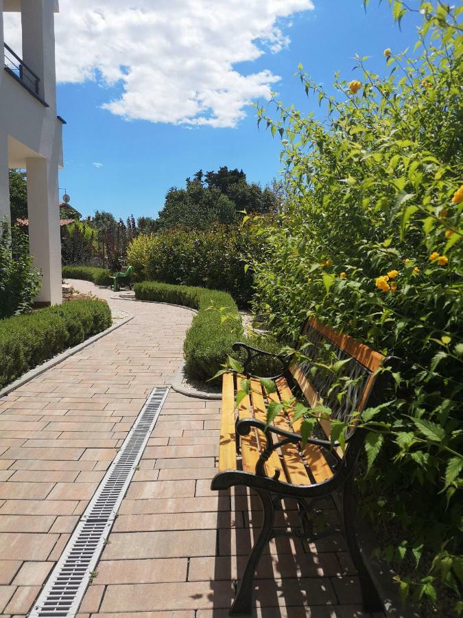 פרוי Villa Anja 1St Floor מראה חיצוני תמונה