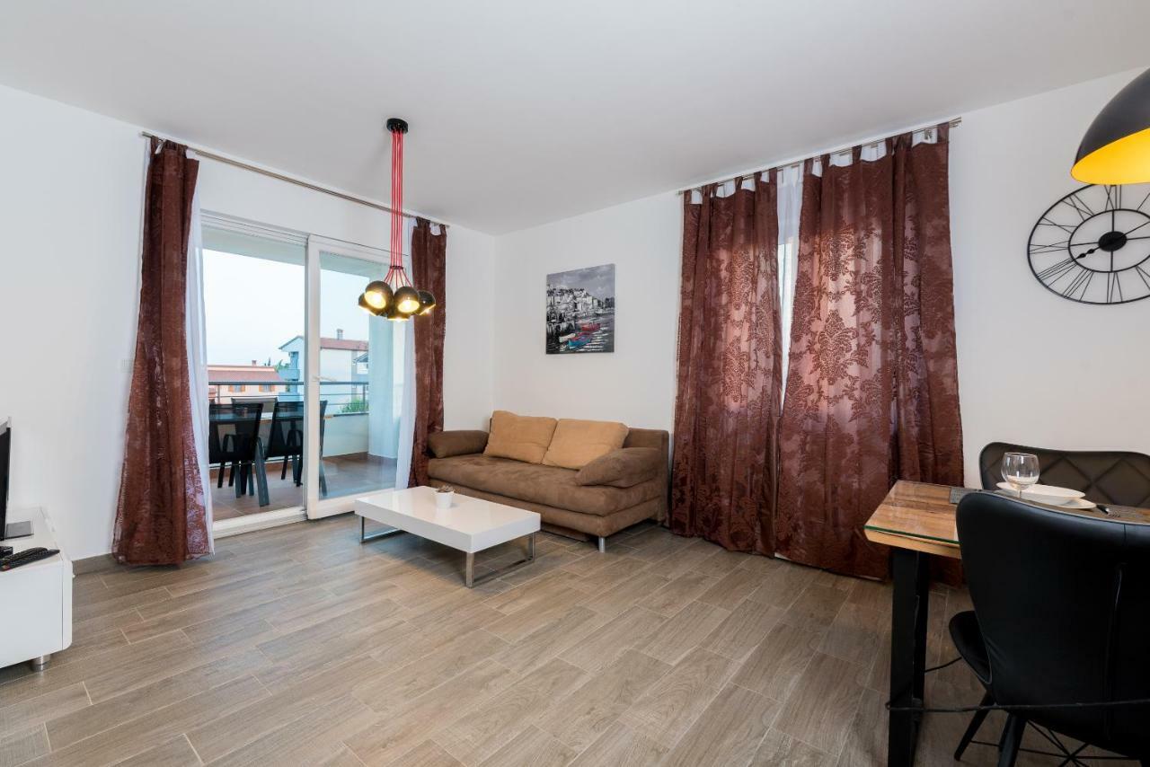 פרוי Villa Anja 1St Floor מראה חיצוני תמונה